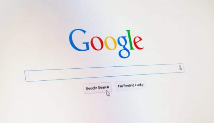 جوجل تبدء في السماح لبعض المعلنين بعرض الإعلانات عبر منصاتها المتعلقة بفيروس كورونا