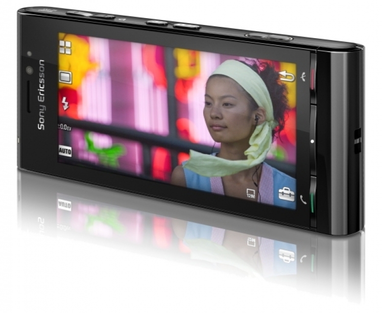 هاتف Sony Ericsson Satio يحصل على تحديث