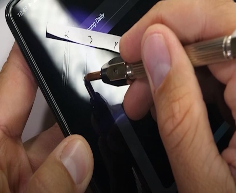 شاهد Galaxy Z Fold 2 يخضع لإختبارات الصلابة