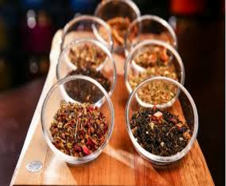 موقع سوق ضخم فيه جميع أنواع الشاي حول العالم